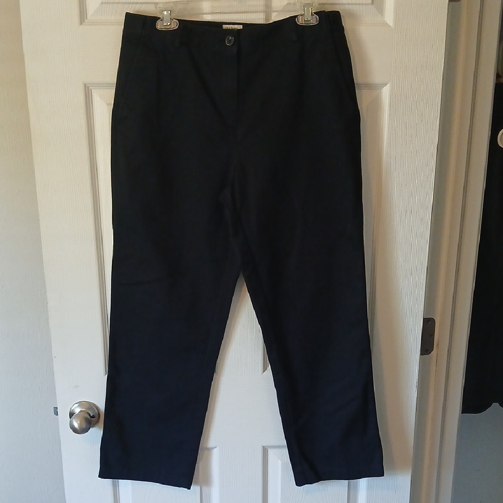 Women's L.L. Bean Classic Fit Black Pants, Size 12 Petite